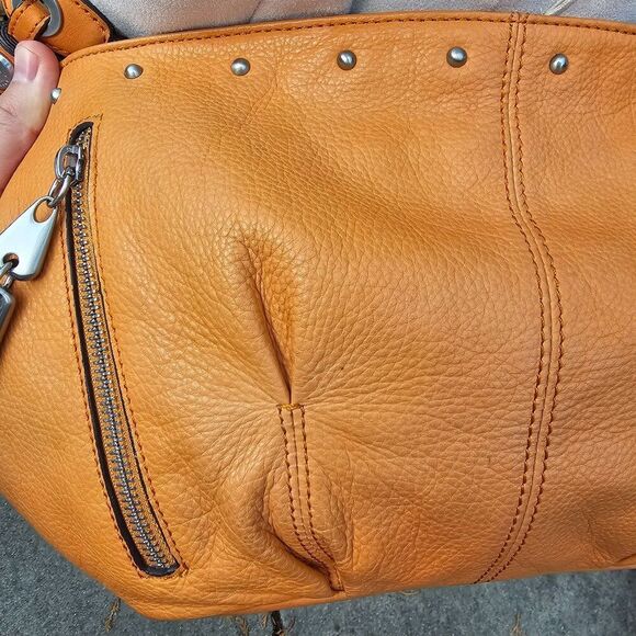 B. Makowsky Pumpkin Orange Color, Crossbody Bag Pre-owned - Picture 7 of 7